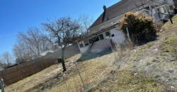 6586 Barker St, Niagara Falls, ON L2G 1Y8
