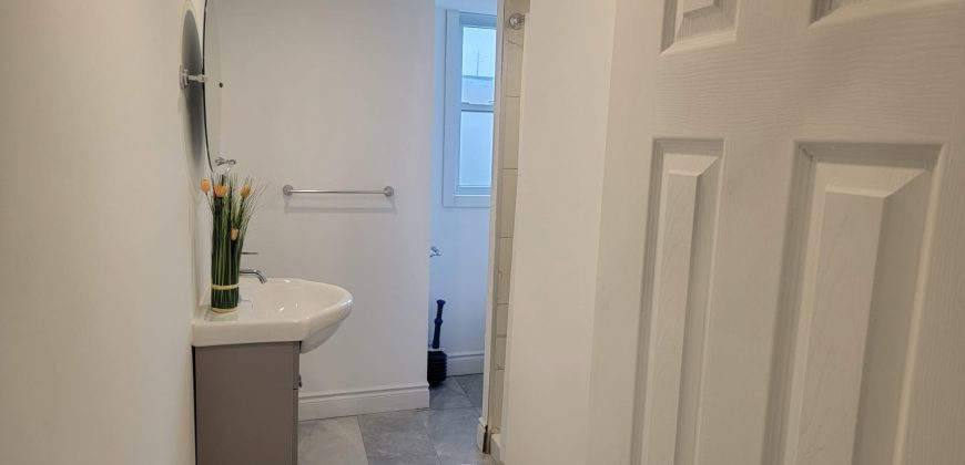 4642 Simcoe Street, Niagara Falls, L2E 1V2