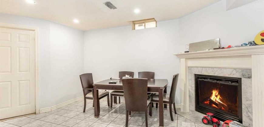 11 Rattlesnake Rd, Brampton, Ontario L6R1P8