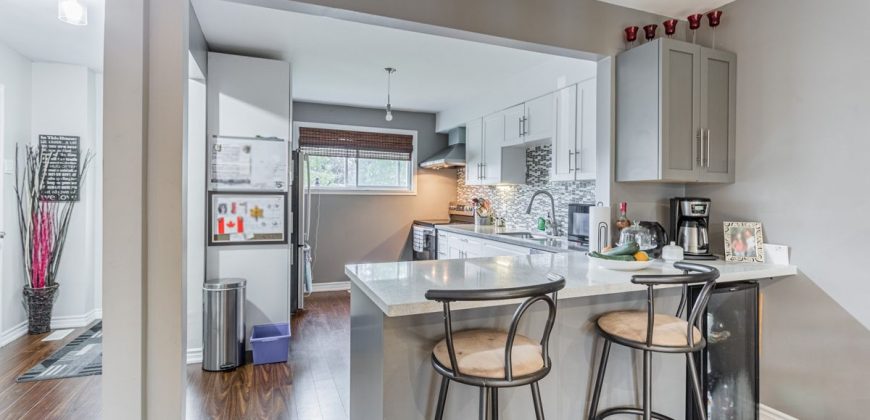 913 Carnaby Cres Oshawa, Ontario L1G2Y7
